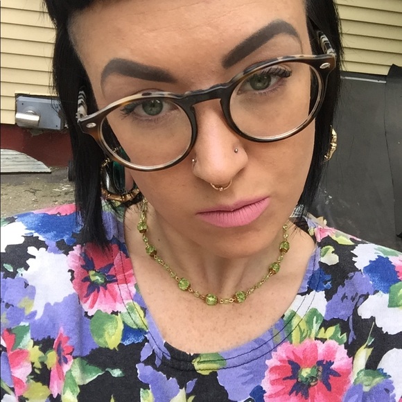 Meet your Posher, Christa, Owner of VdBoutique!💜 - Picture 6 of 8